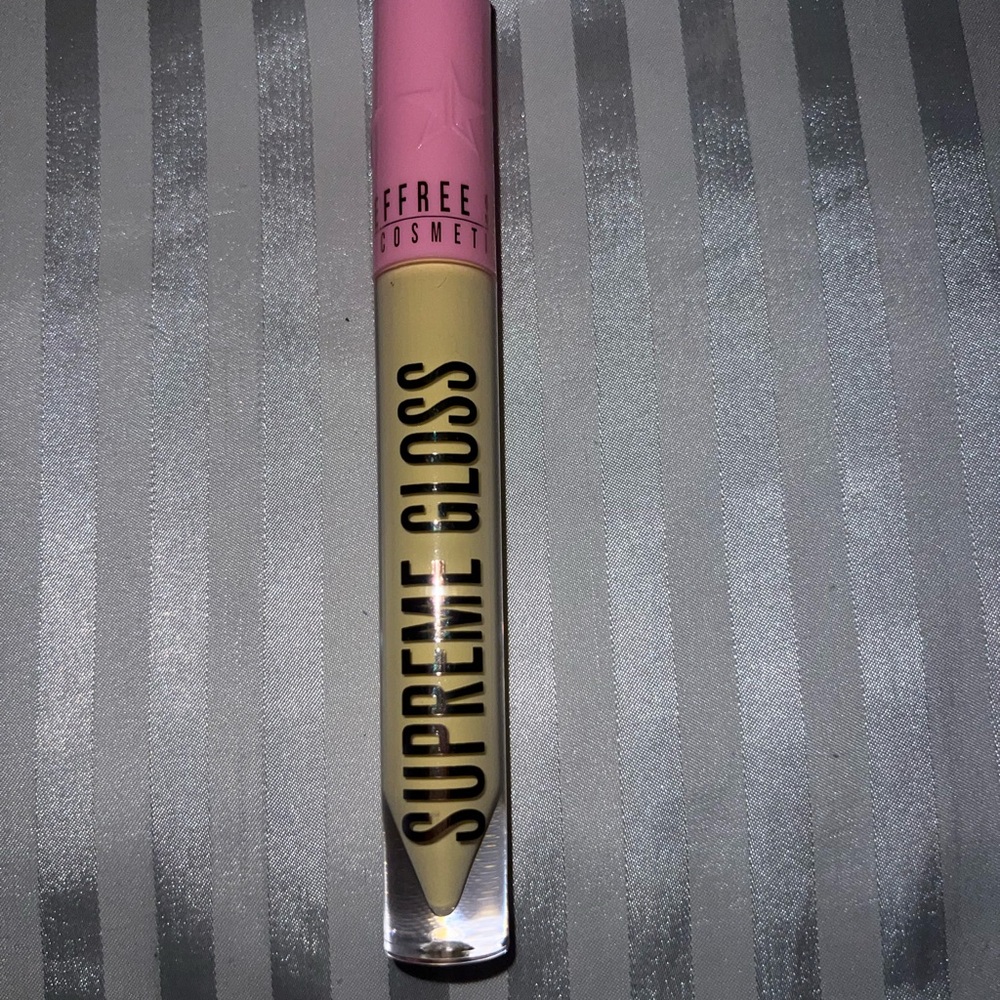 Jeffree Star Supreme Gloss with Pink Cap